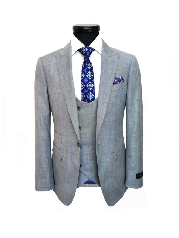 Light Grey Sharkskin 3-Piece Suit - Image 4